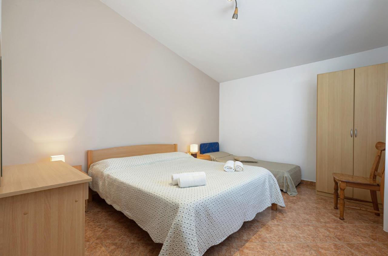 Palmira Apartment Porec Bagian luar foto