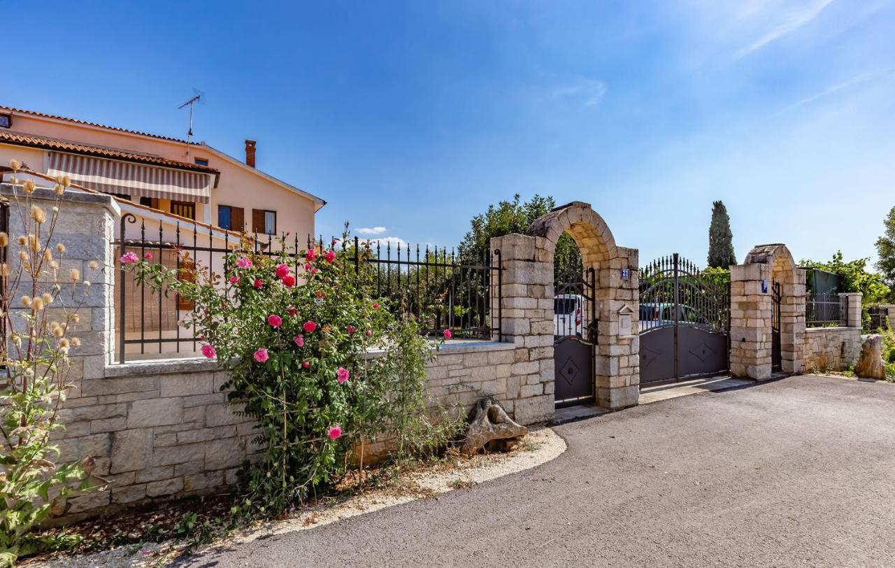 Palmira Apartment Porec Bagian luar foto